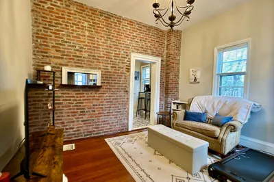 271 Chestnut Ave #R