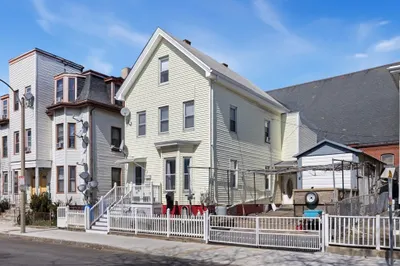 137 Pearl Street 1