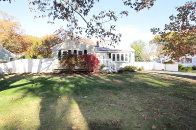 139 Balboa Dr 1