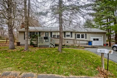 42 Massasoit Ave 1