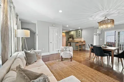6 Franklin St #2 1