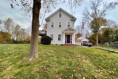 20-22 Randall Ave #1