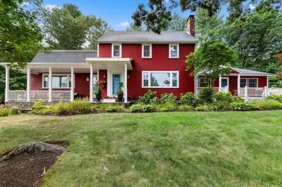 2 Willis Ln 1