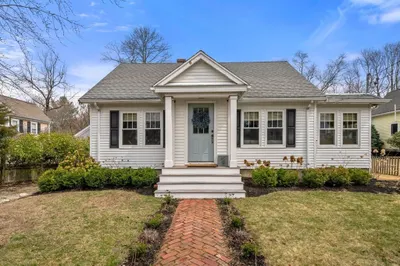 386 Country Way 1