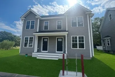 13 Ambrose Way #13
