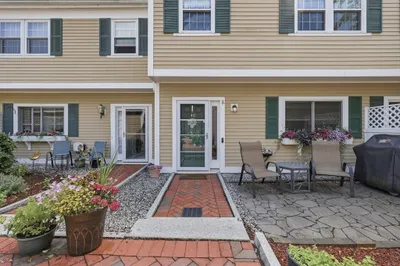 40 Village Way #40 1