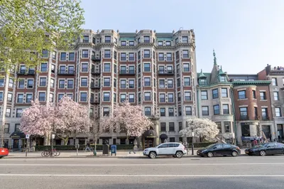 466 Commonwealth Ave #301