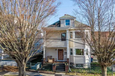 164-166 Glennon St