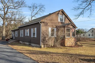 27-29 Catacunemaug Rd