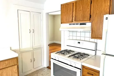 5 Adams Street #1