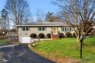 23 Pleasant St 1