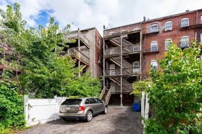 2989 Washington Street #P1 1