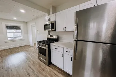 92 S Common St #4 1
