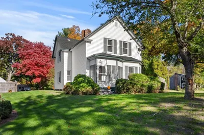 260 Maple St
