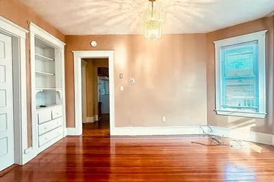 319 Hyde Park Ave #2