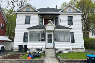 15-17 Atwood Ave 1