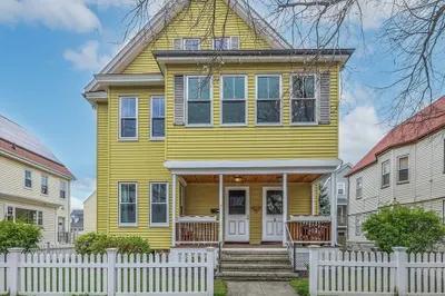 74 Elmira St 1
