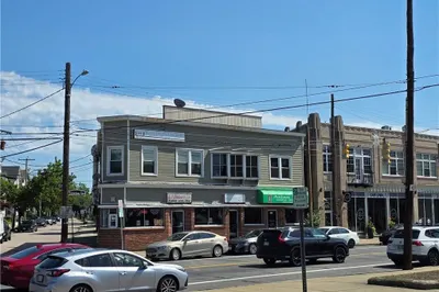 122 126 Taunton Ave 1