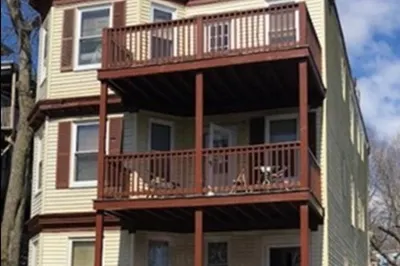 8 Fowler St 1