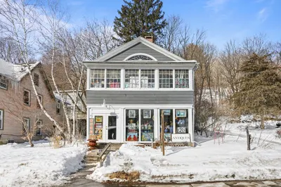 88-90 Main St 1