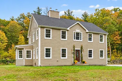 208 SW Main St 1