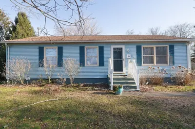 109 Pendleton Ave