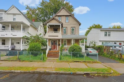 24-26 Grove St 1
