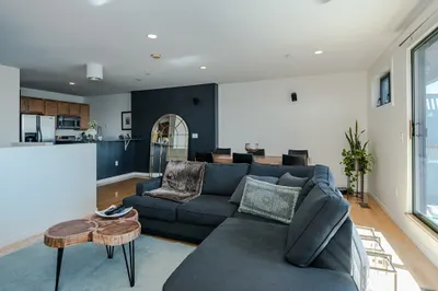 210 Broadway #403 1