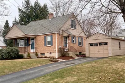 9 Assabet Ln
