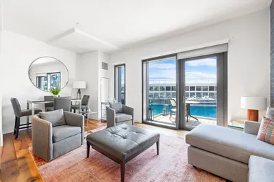 300 Pier 4 Blvd #3K 1