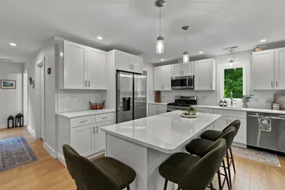 24 Locust St