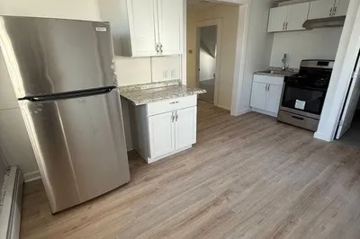 10 Central Sq #3 1