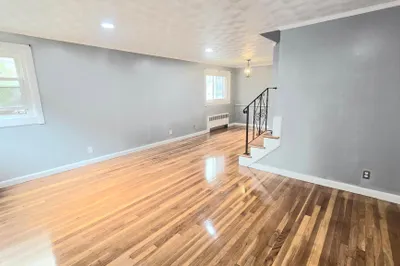 11 Stow Rd