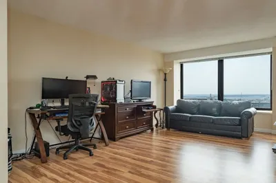 85 East India Row #37D