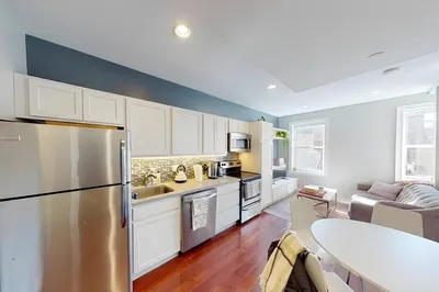 9 Anderson St #4 R