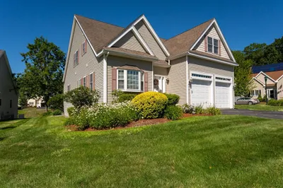 1 Thoreau Ln