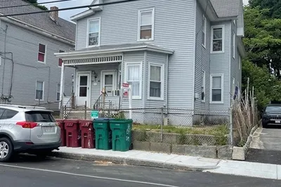 157 Smith St