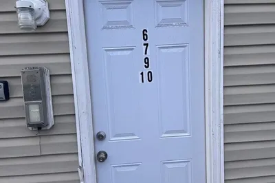 110 Branch St #7