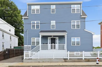489 Spring St 1