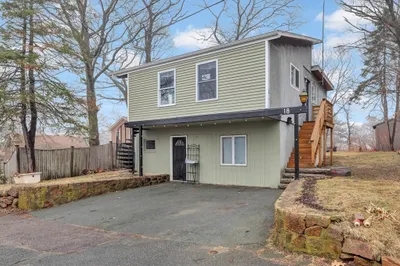 18 Lyndale Ave