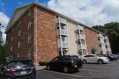 71 Edgeworth St #15 1