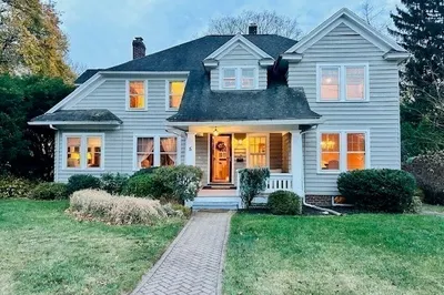 5 Pleasantview Ave