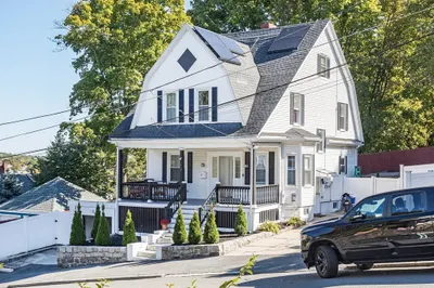 12 Mansfield St