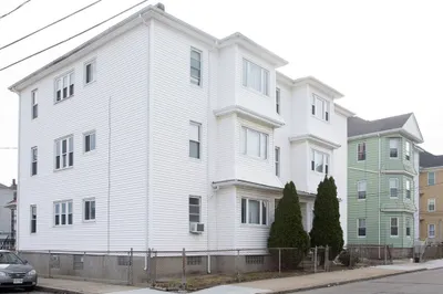 49 Hamlet St 1