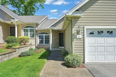 114 Canterbury Way #114 1