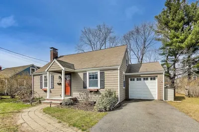22 Irving St