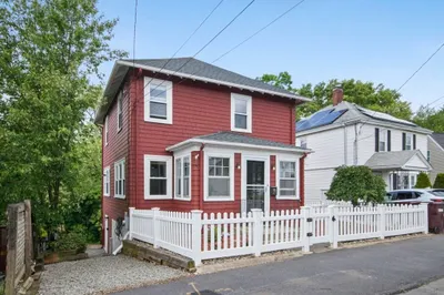 23 Commonwealth Ave