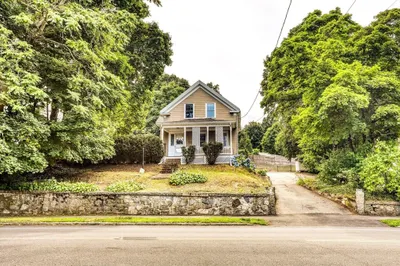 868 Main St