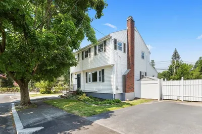 10 Goodwin Ave