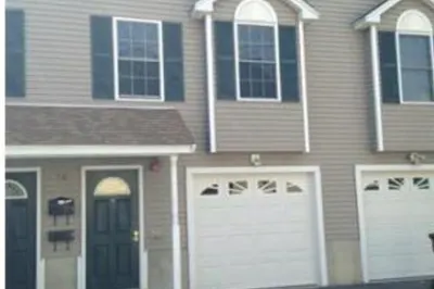 56 Gardner Ave #B